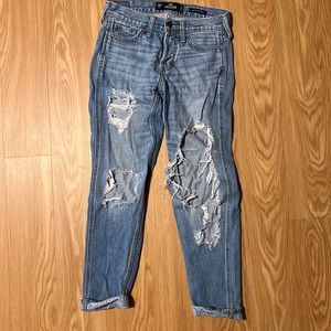 Hollister Low-Rise Crop Boyfriend Jeans,  size 00R w23 l25